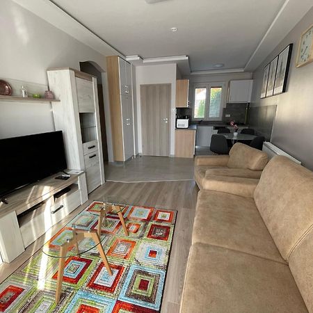 Lara Lux Apartment Hajdúszoboszló Buitenkant foto
