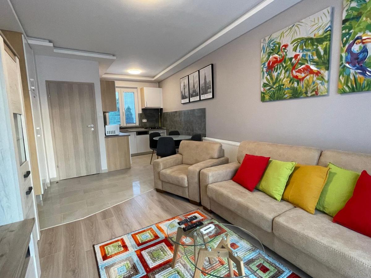 Lara Lux Apartment Hajdúszoboszló Buitenkant foto