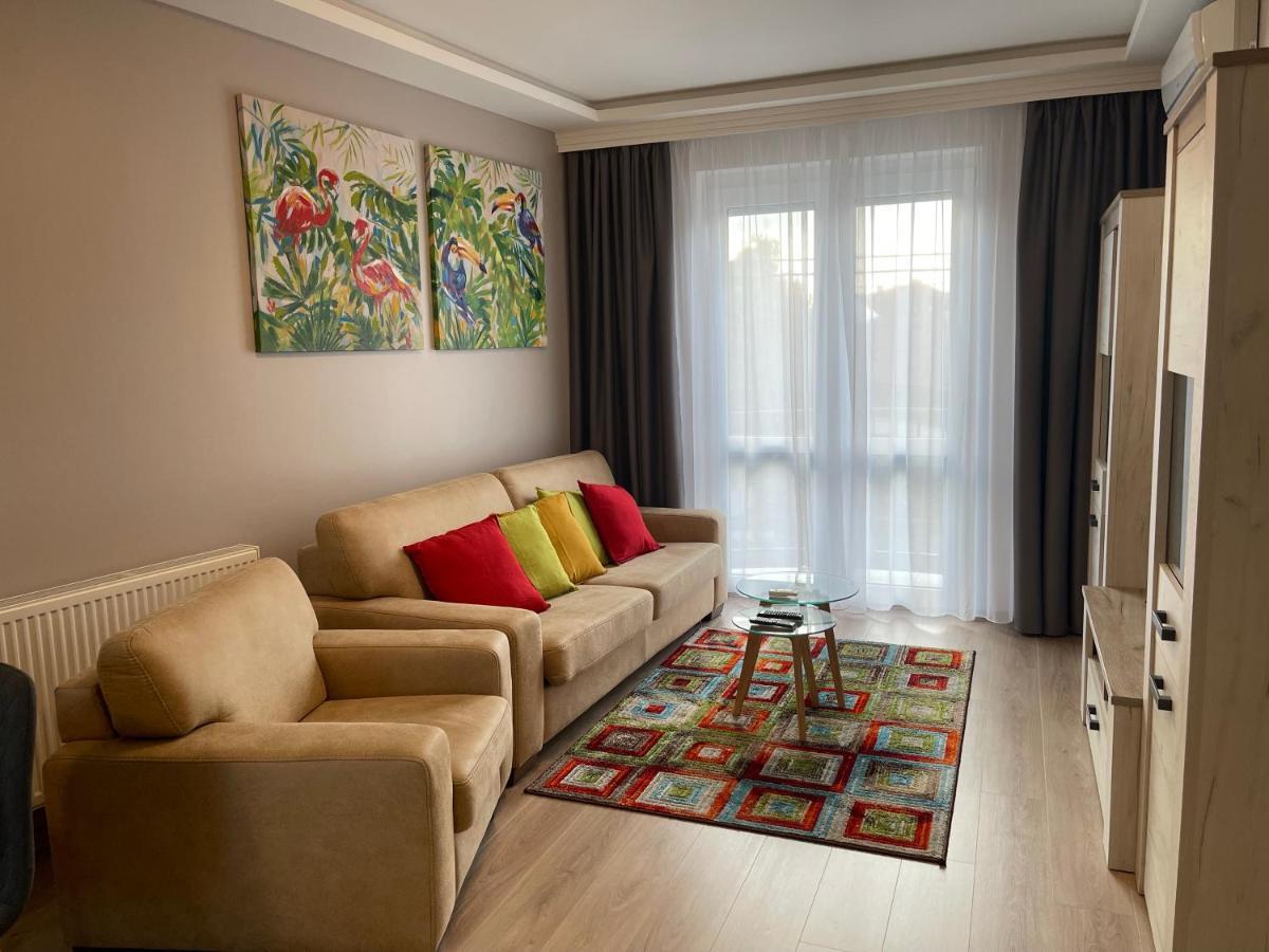 Lara Lux Apartment Hajdúszoboszló Buitenkant foto